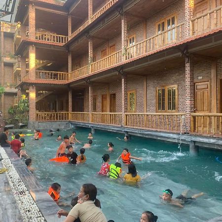 נין בין Ho Nui Dinh Hotel מראה חיצוני תמונה